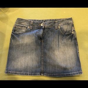 Tommy Hilfiger denim mini skirt